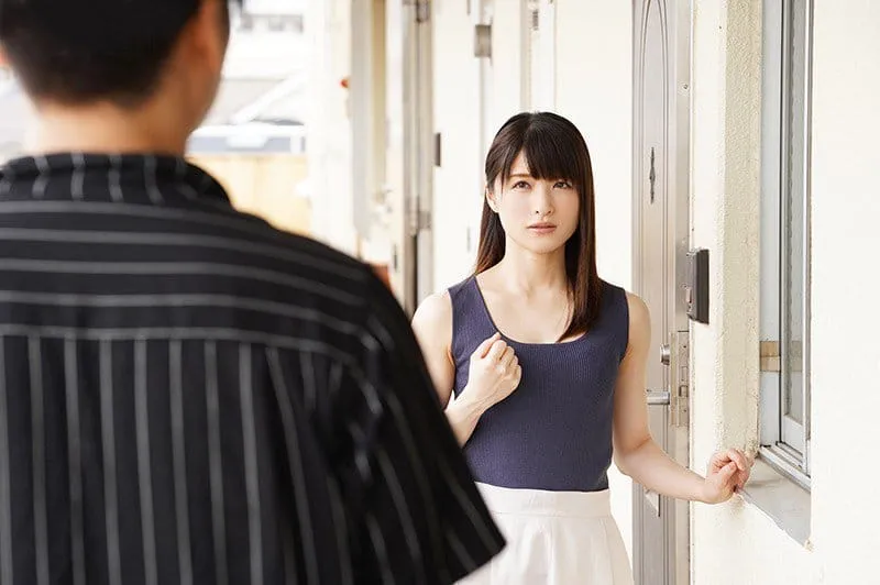 Cãi nhau với chồng, bà xã ăn nằm với cậu thanh niên hàng xóm